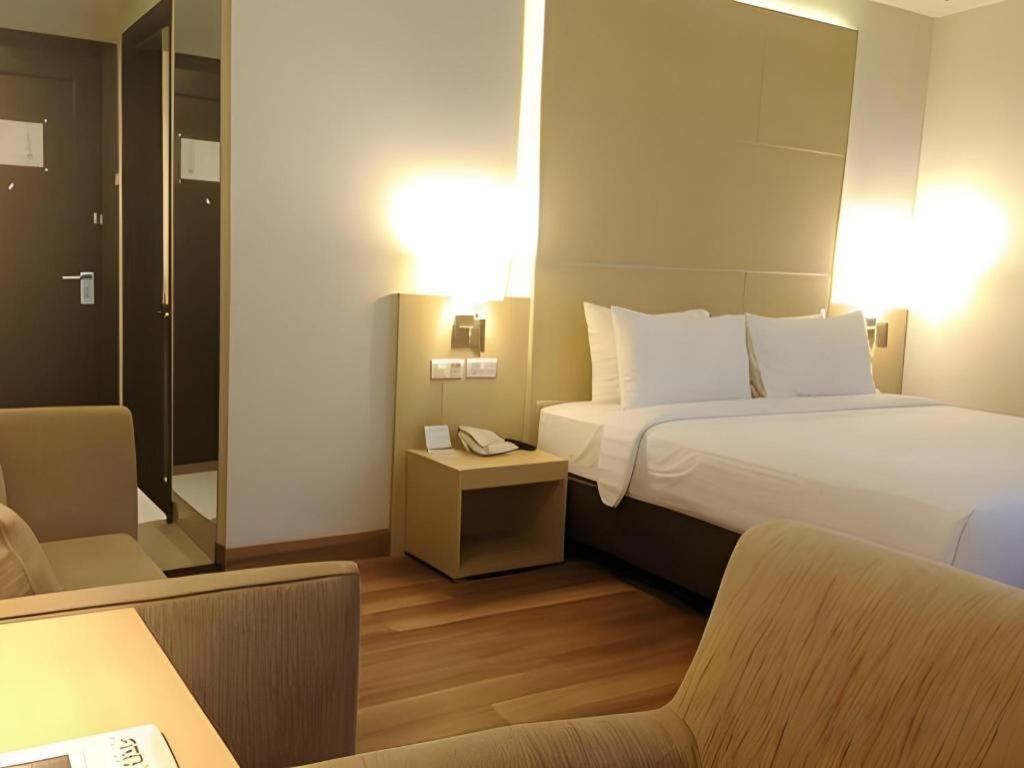 Horison Hotel Sukabumi Kültér fotó