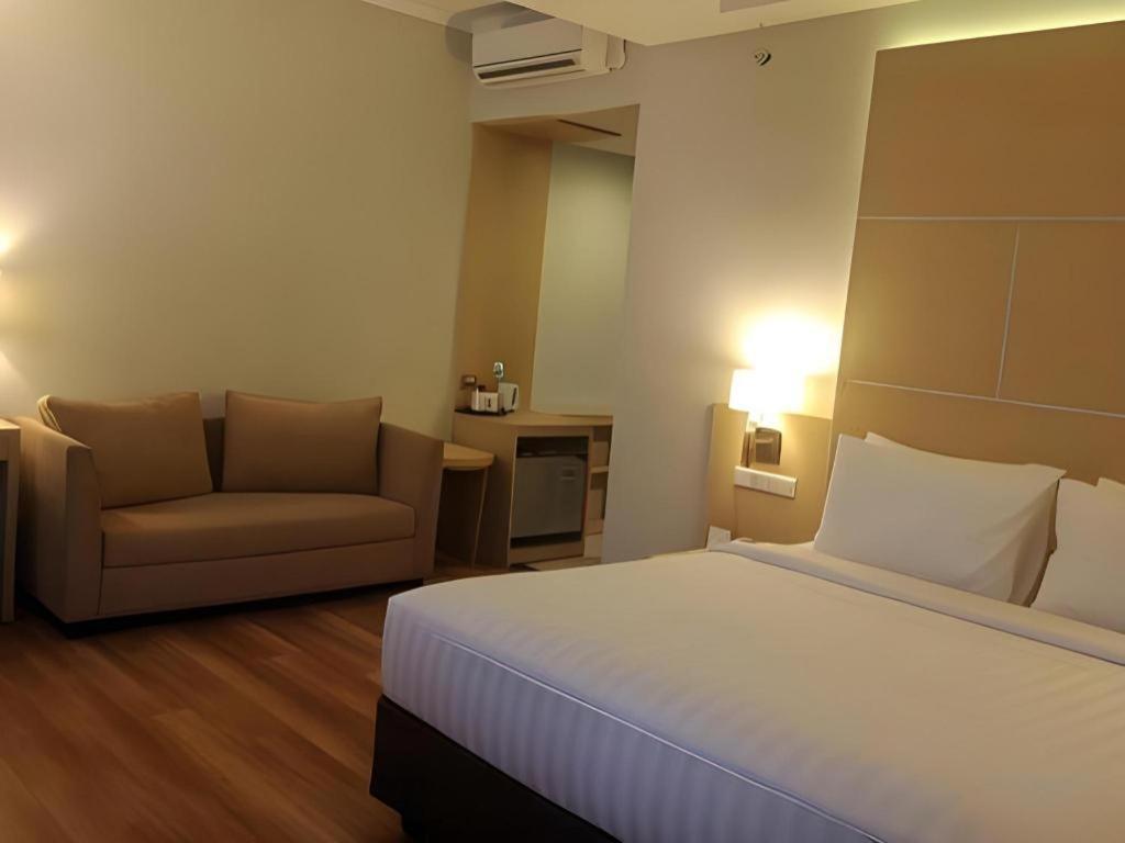 Horison Hotel Sukabumi Kültér fotó