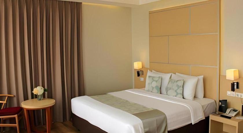 Horison Hotel Sukabumi Kültér fotó