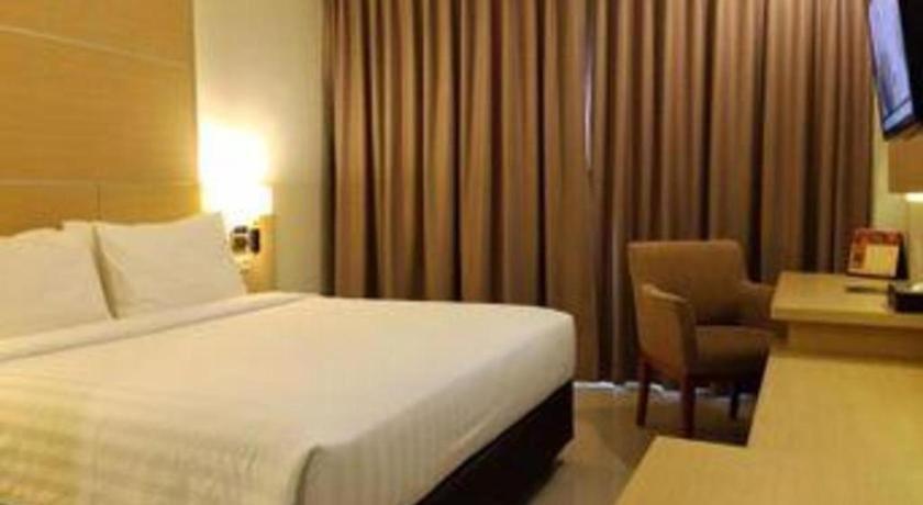 Horison Hotel Sukabumi Kültér fotó
