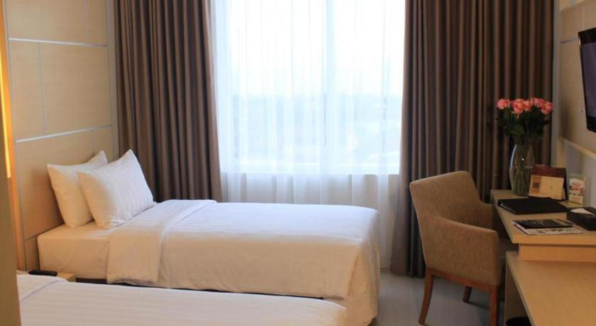 Horison Hotel Sukabumi Kültér fotó