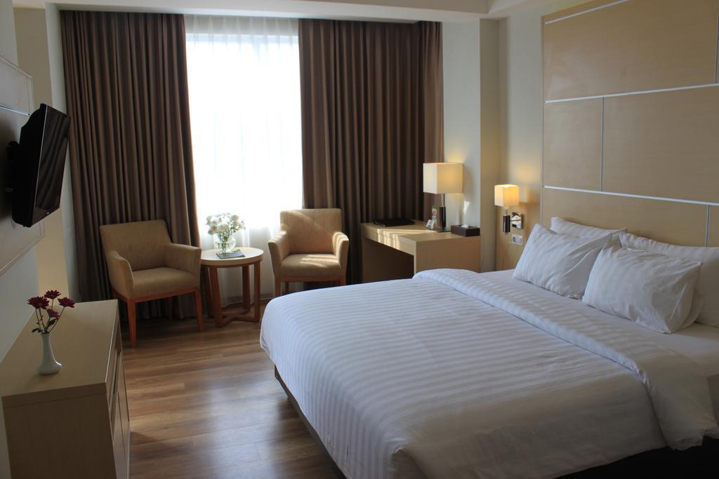 Horison Hotel Sukabumi Kültér fotó